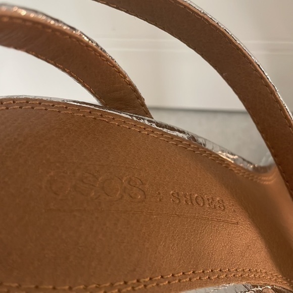 ASOS DESIGN heels Nutshell platform barely there heels silver snake size 9 - Picture 8 of 12